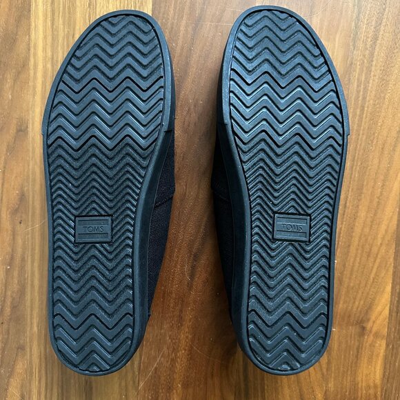 TOMS • Women’s Alpargata Heritage Canvas Shoes • Black on Black • 8.5 - Picture 12 of 15